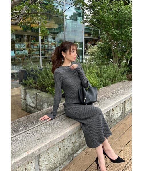 LUDICRUM（ルーディクルム）の「Backtwist semiflare onepiece（ワンピース・レディース・ブラウン/ベージュ/チャコールグレー・S/M）」の7枚目の写真