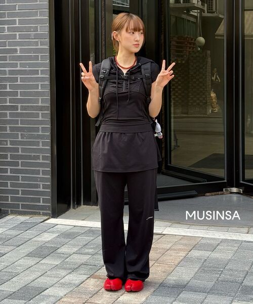 MUSINSA STANDARD WOMAN（ムシンサスタンダードウーマン）の「ウィメンズリブスリムフードパーカーティーシャツ[ブラック]（パーカー・レディース・その他・SMALL/X-SMALL/MEDIUM/LARGE/X-LARGE）」の4枚目の写真