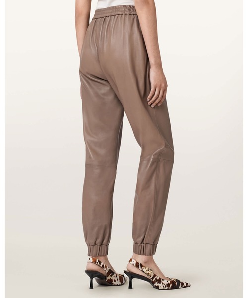ALLSAINTS(オールセインツ)の「JEN LEATHER JOGGERS | JEN レザー ジョガー(その他パンツ・レディース・ブラウン系その他・6/8/10/4)」の5枚目の写真
