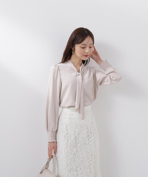 PROPORTION BODY DRESSING（プロポーションボディドレッシング）の「＜ウォッシャブル＞キラ釦ボウタイブラウス / 1216110207（シャツ/ブラウス・レディース・ベージュ/ネイビー/ホワイト・MEDIUM/SMALL）」の19枚目の写真