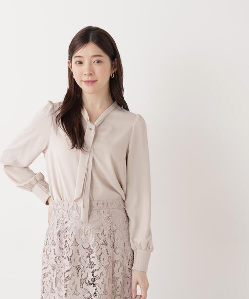 PROPORTION BODY DRESSING（プロポーションボディドレッシング）の「＜ウォッシャブル＞キラ釦ボウタイブラウス / 1216110207（シャツ/ブラウス・レディース・ベージュ/ネイビー/ホワイト・MEDIUM/SMALL）」の22枚目の写真
