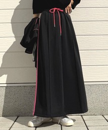 Q | ライントラックスカート(スカート)