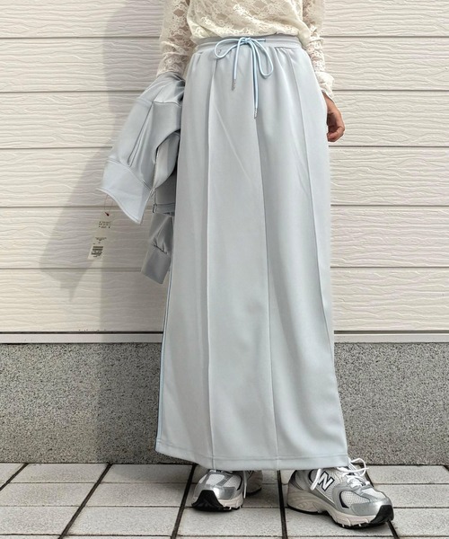 Q(キュー)の「ライントラックスカート(スカート・レディース・ブラック/ライトグレー・MEDIUM)」の9枚目の写真