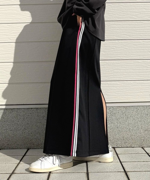 Q(キュー)の「ライントラックスカート(スカート・レディース・ブラック/ライトグレー・MEDIUM)」の7枚目の写真