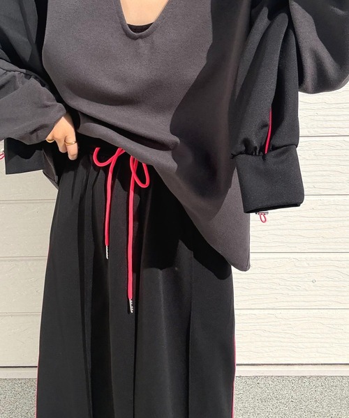 Q(キュー)の「ライントラックスカート(スカート・レディース・ブラック/ライトグレー・MEDIUM)」の6枚目の写真