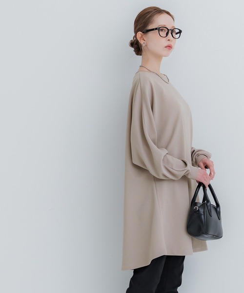 coca（coca）（コカ）の「エンボスフレアチュニックトップス（チュニック・レディース・ベージュ/ブラック・M/L/S）」の6枚目の写真