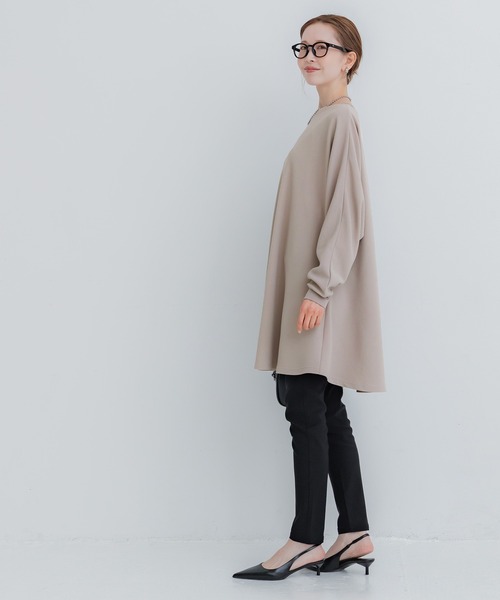 coca（coca）（コカ）の「エンボスフレアチュニックトップス（チュニック・レディース・ベージュ/ブラック・M/L/S）」の8枚目の写真