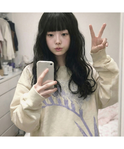 GRAVER（グレーバー）の「[ユニセックス]オープニングマンツーマン_2カラー（スウェット・レディース・ネイビー/クリーム・SMALL/MEDIUM/LARGE）」の2枚目の写真