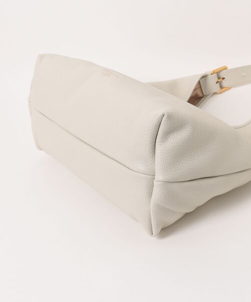 CHRISTIAN VILLA(クリスチャンヴィラ)の「【CHRISTIAN VILLA】ソフトルックストートバッグ(Q66317)(トートバッグ・レディース・ブラウン系その他/オフホワイト・ALL)」の4枚目の写真