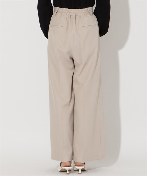 AND COUTURE(アンドクチュール)の「タックワイドパンツ(その他パンツ・レディース・ライトグレー/ベージュ/ネイビー・SMALL/MEDIUM)」の15枚目の写真