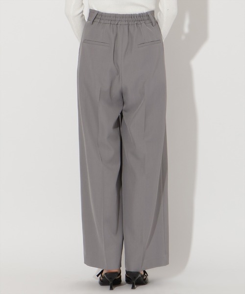 AND COUTURE(アンドクチュール)の「タックワイドパンツ(その他パンツ・レディース・ライトグレー/ベージュ/ネイビー・SMALL/MEDIUM)」の6枚目の写真