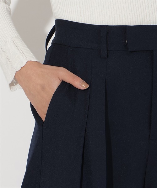 AND COUTURE(アンドクチュール)の「タックワイドパンツ(その他パンツ・レディース・ライトグレー/ベージュ/ネイビー・SMALL/MEDIUM)」の22枚目の写真