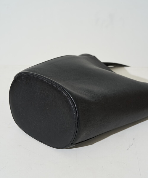 FREAK'S STORE（フリークスストア）の「限定展開 BEAURE LUNEA/ビュレルネア <本革> レザー ワンハンドル バケツバッグ（トートバッグ・レディース・ブラック/シルバー/ベージュ・ONE SIZE）」の16枚目の写真