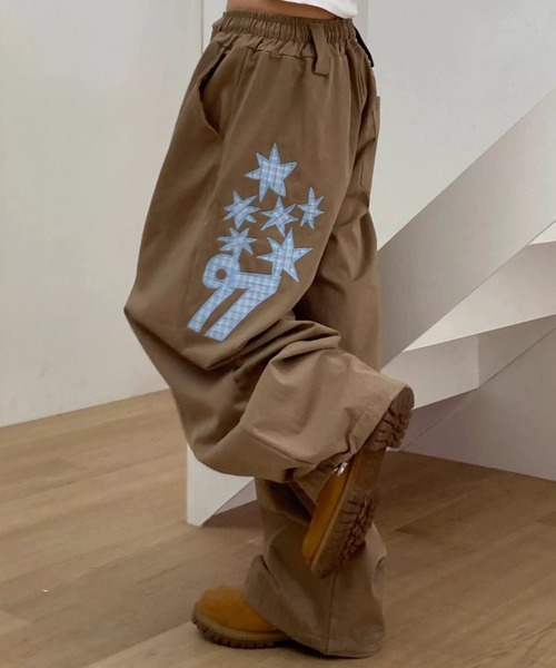 LAC-VERT(ラック・ヴェール)の「スターナンバリングパッチワークワイドパンツ(その他パンツ・レディース・ホワイト/ブラック/ブラウン・FREE)」の1枚目の写真