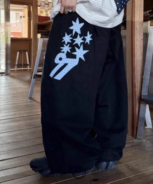 LAC-VERT(ラック・ヴェール)の「スターナンバリングパッチワークワイドパンツ(その他パンツ・レディース・ホワイト/ブラック/ブラウン・FREE)」の3枚目の写真