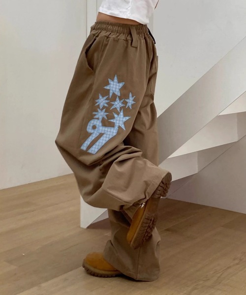 LAC-VERT(ラック・ヴェール)の「スターナンバリングパッチワークワイドパンツ(その他パンツ・レディース・ホワイト/ブラック/ブラウン・FREE)」の10枚目の写真