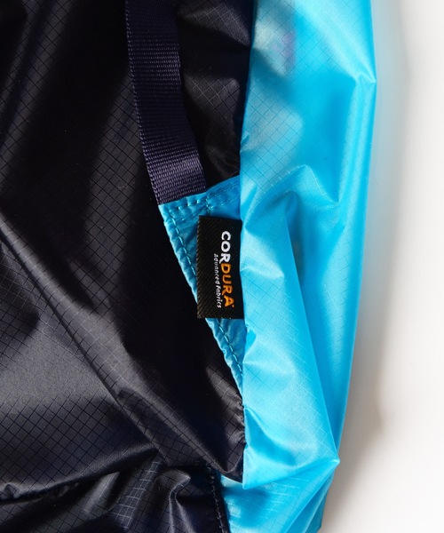 HOLIDAY（ホリデイ）の「HOLIDAY PACKABLE KNAPSACK (CRAZY) ホリデイパッカブルナップサック (クレイジー)（バックパック/リュック・レディース・マルチ・ONE SIZE）」の6枚目の写真