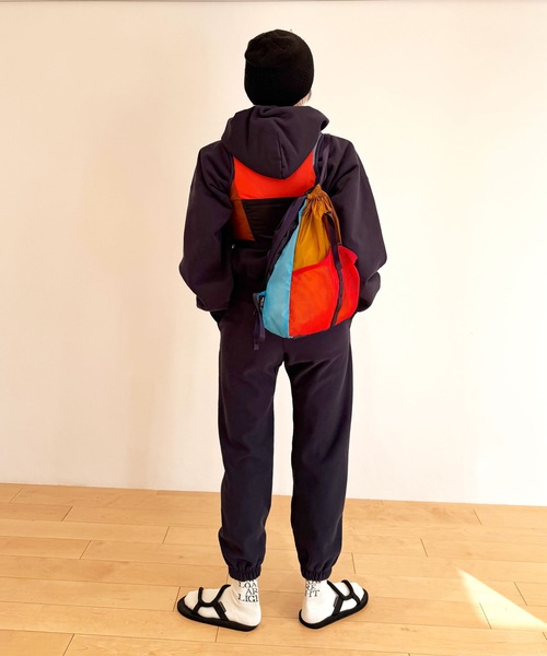 HOLIDAY（ホリデイ）の「HOLIDAY PACKABLE KNAPSACK (CRAZY) ホリデイパッカブルナップサック (クレイジー)（バックパック/リュック・レディース・マルチ・ONE SIZE）」の11枚目の写真
