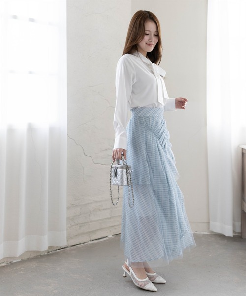 CLEAR BASIC（クリアベーシック）の「シャーリング切替アシンメトリーチェック柄チュールスカート[大人 フェミニン 上品]≪新作≫（スカート・レディース・ブラック/サックスブルー・F/PF）」の4枚目の写真