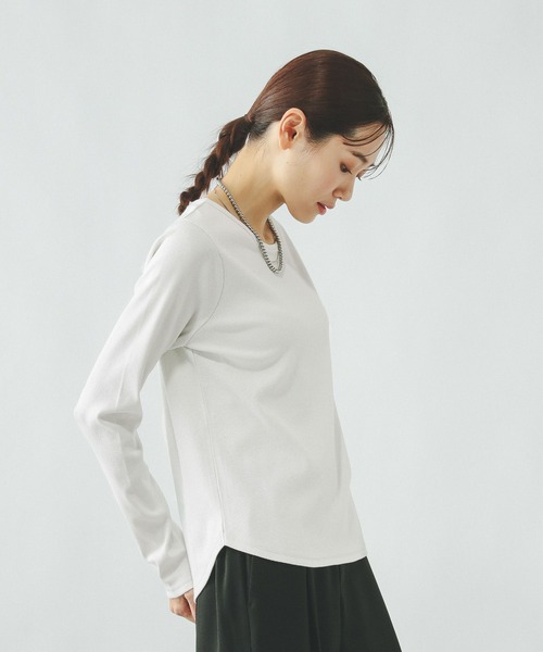 GLOBAL WORK(グローバルワーク)の「Beauteeラメリブプルオーバー/一部店舗限定/632501(Tシャツ/カットソー・レディース・オフホワイト/ブラック/ライトグレー・LARGE/MEDIUM)」の15枚目の写真