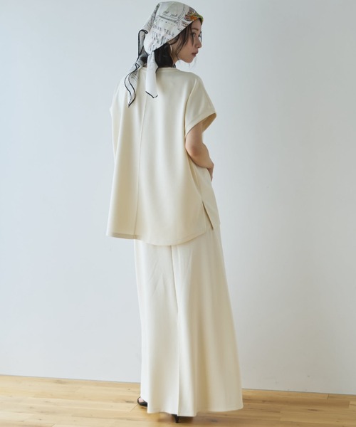 Doux archives（ドゥアルシーヴ）の「【セットアップ対応】多機能ソフトリブフレンチスリーブトップス（Tシャツ/カットソー・レディース・チャコールグレー/キャメル/アイボリー・FREE）」の12枚目の写真