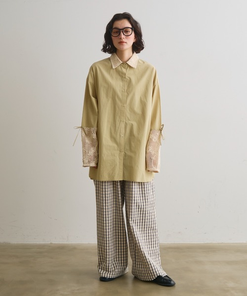 Crisp(クリスプ)の「フラワーメッシュオーバーシャツ(シャツ/ブラウス・レディース・グリーン/ブラック/オフホワイト・FREE)」の6枚目の写真