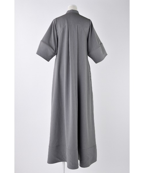 ENFOLD（エンフォルド）の「V-NECK DRESS（ワンピース・レディース・チャコールグレー/ブラック・36）」の4枚目の写真