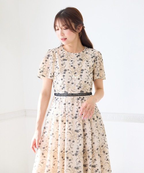 Rose Tiara（ローズティアラ）の「チュール刺繍ワンピース（ワンピース・レディース・ブラック/ベージュ・38/40/42/46）」の17枚目の写真