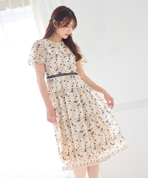 Rose Tiara（ローズティアラ）の「チュール刺繍ワンピース（ワンピース・レディース・ブラック/ベージュ・38/40/42/46）」の4枚目の写真