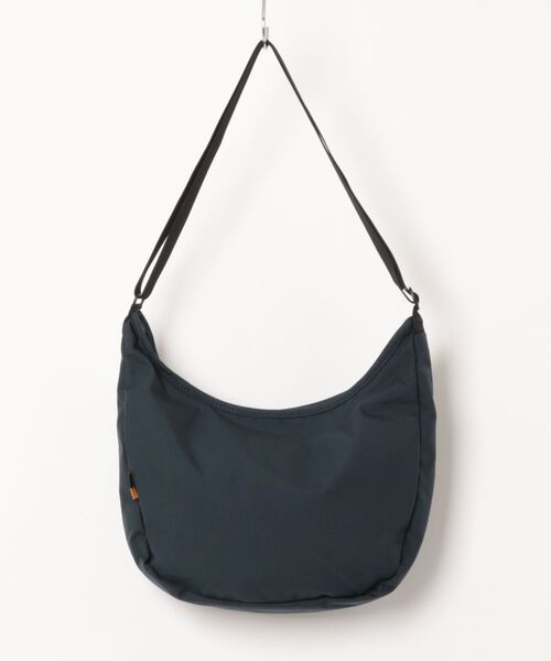 TSURUYA(ツルヤ)の「《KELTY》CURVE SHOULDER S(ショルダーバッグ・メンズ・ネイビー/タン/セージグリーン・フリー)」の8枚目の写真