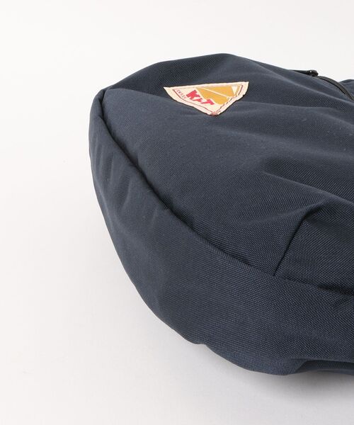 TSURUYA(ツルヤ)の「《KELTY》CURVE SHOULDER S(ショルダーバッグ・メンズ・ネイビー/タン/セージグリーン・フリー)」の7枚目の写真