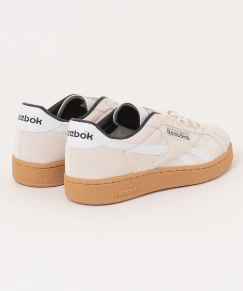 ASBee(アスビー)の「Reebok リーボック CLUB C GROUNDS UK メンズスニーカー(クラブシーグラウンズUK) 146285 100255995 ベージュ/チョーク/ガム(スニーカー・メンズ・アイボリー・28.0cm/27.5cm/27.0cm/26.5cm/26.0cm)」の2枚目の写真