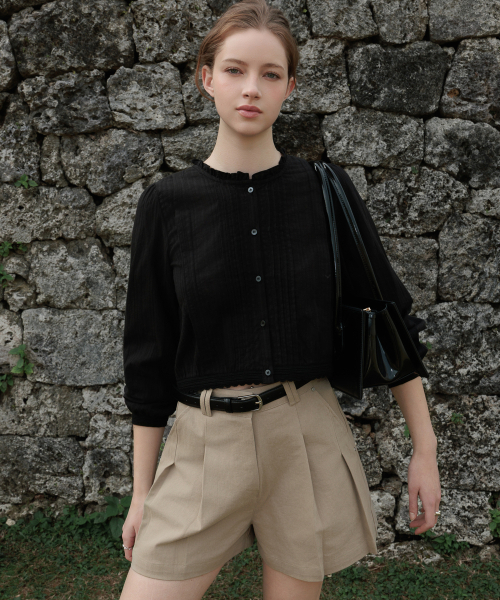 DEHEVE（デヘヴェ）の「Round Neck Frill Blouse [Black]（シャツ/ブラウス・レディース・ブラック・FREE）」の4枚目の写真
