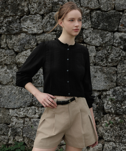DEHEVE（デヘヴェ）の「Round Neck Frill Blouse [Black]（シャツ/ブラウス・レディース・ブラック・FREE）」の6枚目の写真