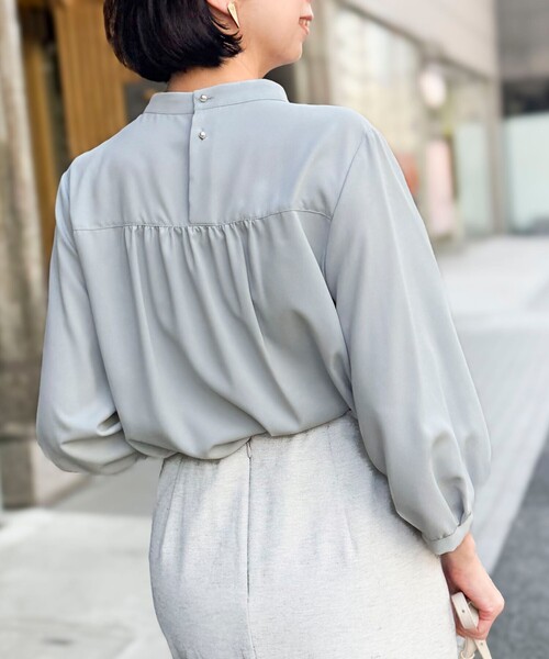 MICO COULIER（ミコクリエ）の「エラスティックカルゼブラウス（シャツ/ブラウス・レディース・サックスブルー/オフホワイト/ネイビー/ピンク・38）」の19枚目の写真