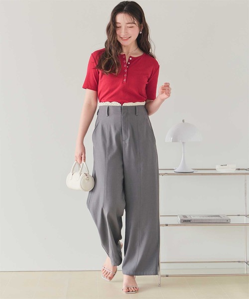 titivate(ティティベイト)の「機能性リブカットソーヘンリーネックトップス(Tシャツ/カットソー・レディース・レッド/ライトグレー/ネイビー/ブラック/オフホワイト/ライトイエロー・L/M/S)」の8枚目の写真