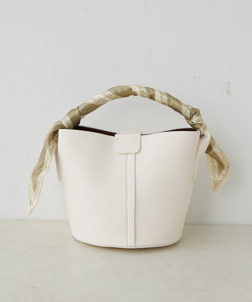 natural couture（ナチュラルクチュール）の「スカーフ付きポーチインバッグ（ショルダーバッグ・レディース・ピンク/ホワイト/ブラック/イエロー・FREE）」の7枚目の写真