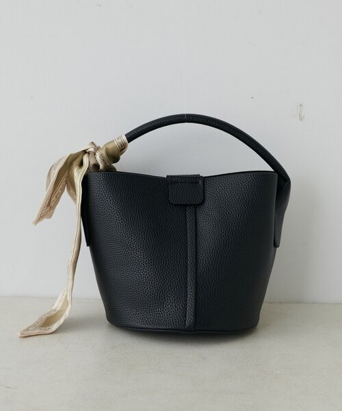 natural couture（ナチュラルクチュール）の「スカーフ付きポーチインバッグ（ショルダーバッグ・レディース・ピンク/ホワイト/ブラック/イエロー・FREE）」の12枚目の写真