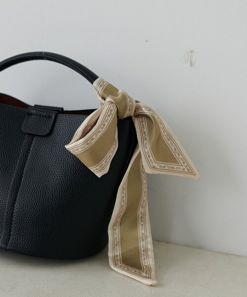 natural couture（ナチュラルクチュール）の「スカーフ付きポーチインバッグ（ショルダーバッグ・レディース・ピンク/ホワイト/ブラック/イエロー・FREE）」の15枚目の写真