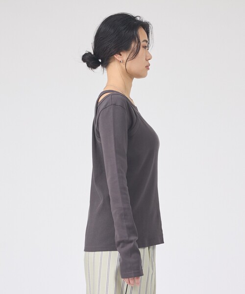 Rouge vif（ルージュヴィフ）の「【IRONING/アイロニング】アシンメトリーロングスリーブTシャツ/ロンT/カットソー（Tシャツ/カットソー・レディース・ホワイト/チャコールグレー・フリー）」の18枚目の写真