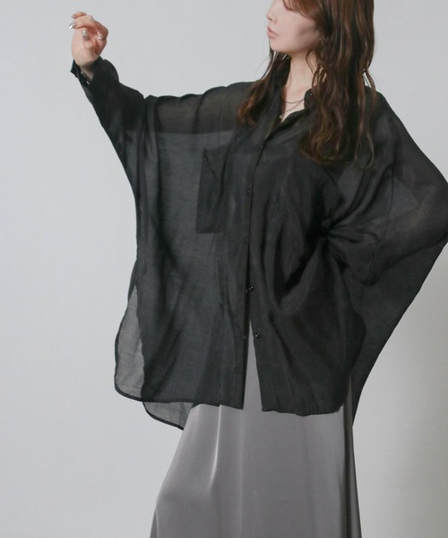 NYLAUS(ナイラス)の「【SG】シアーオーバーサイズドルマンシャツ 長袖シアーシャツ(シャツ/ブラウス・レディース・ブラック/グレイッシュベージュ/オフホワイト/ブラウン・M)」の3枚目の写真