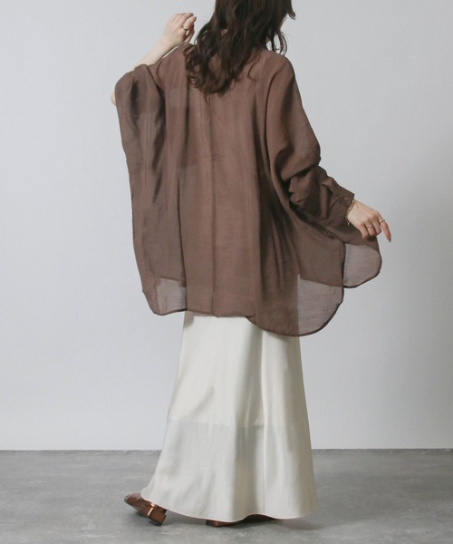 NYLAUS(ナイラス)の「【SG】シアーオーバーサイズドルマンシャツ 長袖シアーシャツ(シャツ/ブラウス・レディース・ブラック/グレイッシュベージュ/オフホワイト/ブラウン・M)」の7枚目の写真