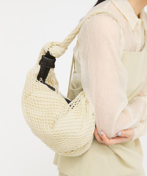 KBF(ケイビーエフ)の「メッシュショルダーBAG(ショルダーバッグ・レディース・ブラック/アイボリー・ONE)」の3枚目の写真