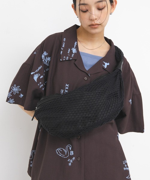 KBF（ケイビーエフ）の「メッシュショルダーBAG（ショルダーバッグ・レディース・ブラック/アイボリー・ONE）」の2枚目の写真