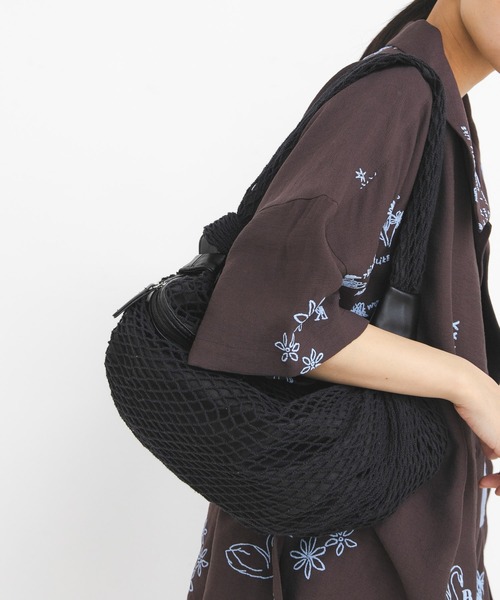 KBF（ケイビーエフ）の「メッシュショルダーBAG（ショルダーバッグ・レディース・ブラック/アイボリー・ONE）」の7枚目の写真