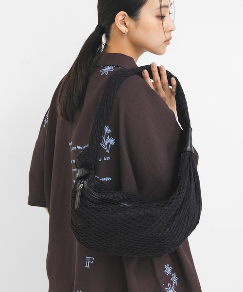 KBF（ケイビーエフ）の「メッシュショルダーBAG（ショルダーバッグ・レディース・ブラック/アイボリー・ONE）」の8枚目の写真