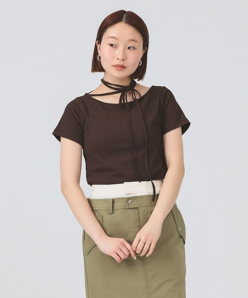 Ray BEAMS(レイビームス)の「【7/31再値下げ】ネックリボン ボートネック Tシャツ(Tシャツ/カットソー・レディース・レッド/ダークブラウン・ONE SIZE)」の22枚目の写真