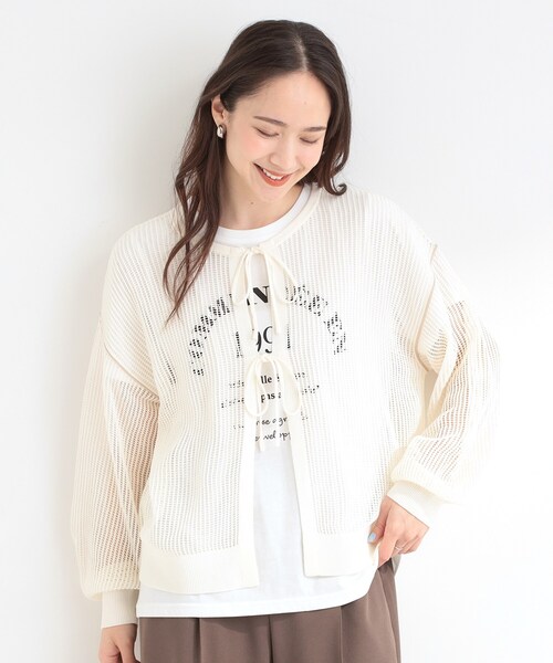 SHOO・LA・RUE(シューラルー)の「【2点セット/洗濯機可/S-LL】時短でこなれ見え カーデにもなる2WAYメッシュニット+半袖ロゴTシャツ(その他トップス・レディース・ベージュ/ダークグレー/オレンジ/オフホワイト・02/01/04/03)」の5枚目の写真
