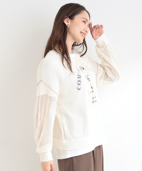 SHOO・LA・RUE(シューラルー)の「【2点セット/洗濯機可/S-LL】時短でこなれ見え カーデにもなる2WAYメッシュニット+半袖ロゴTシャツ(その他トップス・レディース・ベージュ/ダークグレー/オレンジ/オフホワイト・02/01/04/03)」の6枚目の写真