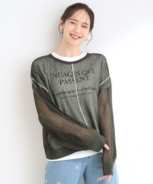 SHOO・LA・RUE(シューラルー)の「【2点セット/洗濯機可/S-LL】時短でこなれ見え カーデにもなる2WAYメッシュニット+半袖ロゴTシャツ(その他トップス・レディース・ベージュ/ダークグレー/オレンジ/オフホワイト・02/01/04/03)」の21枚目の写真